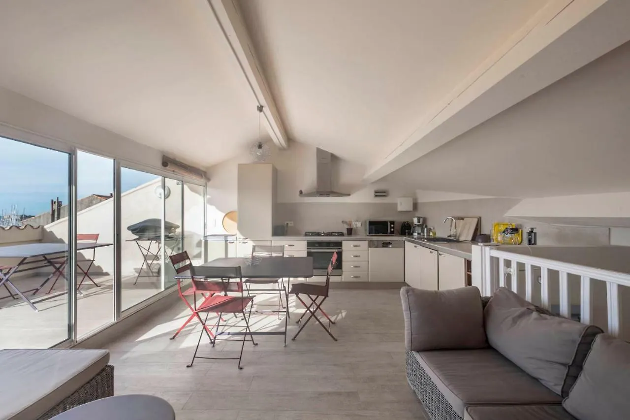 Coup De Coeur: Duplex Centre Ville Vue Mer & Port 邦多勒 0*,  法国